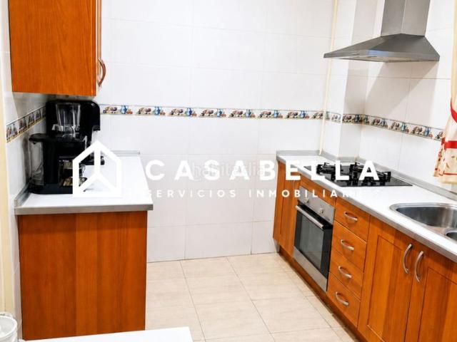 Casa en venta en Vinalesa. CASABELLA INMOBILIARIA VENDE CASA con terraza privada a 15 minutos de Valencia Espacio, confort y tranquilidad en Vinalesa. Casas.