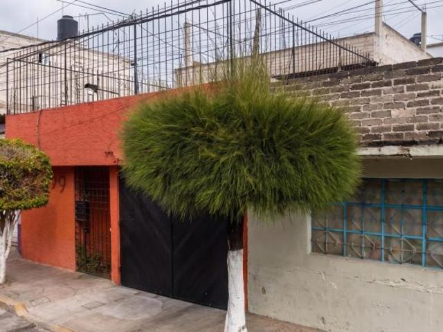 CASA EN VENTA EN VIRGENCITAS, NEZAHUALCOYOTL, ESTADO DE MEXICO