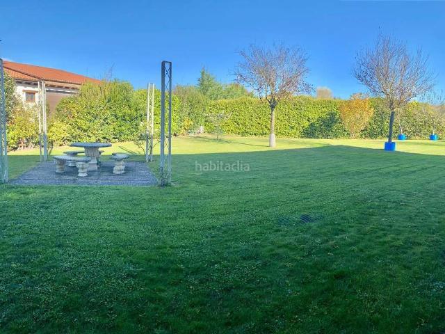 Casa en venta en Vitoria Gasteiz, Zona Rural Este. Vivienda en Nuda Propiedad con Pago ÚnicoDiferido y Usufructo Temporal de 5 años en Ullibarri Arrazua. Casas Vitoria.