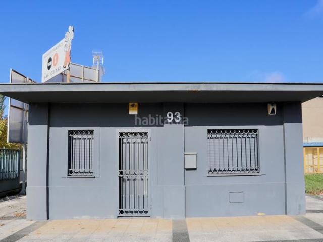 Casa en venta en Vitoria Gasteiz, Adurtza. Vivienda unifamiliar de 48 metros cuadrados en Polígono Industrial Venta de la Estrella. Casas Vitoria.