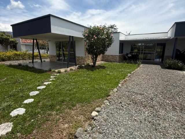 Casa En Venta En Viterbo En Condominio Guayacanes V406478
