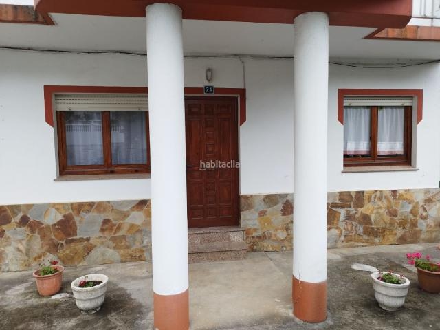 Casa en venta en Viveiro. Se vende casa de dos plantas más atico. Casas.