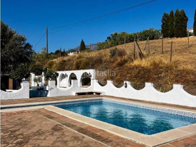 Casa en venta en Viñuela. Magnífico chalet en la viñuela. Casas.