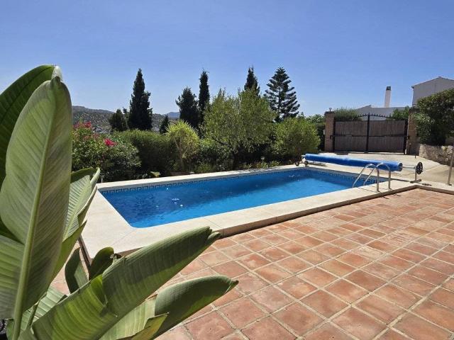 Casa en Venta en Viñuela