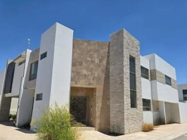 CASA EN VENTA EN VIÑEDOS CON ACABADOS DE MARMOL TORREON COAHUILA