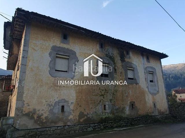 Casa en venta en Voto. Casona con terreno urbano de 1.900 m en Junta de Voto. Casas.