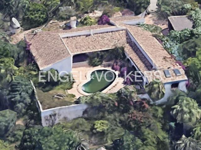 Casa en venta en Xàbia, Partida Comunes Adsubia. Exclusiva finca hacienda andaluza con vistas panorámicas al valle. Casas.