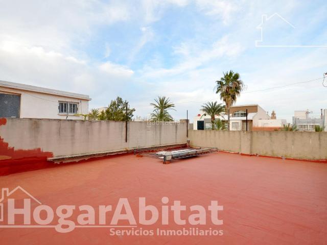 Casa en venta en Xeraco. CASA CON DOS TERRAZAS Y UN LOCAL COMERCIAL. Casas.