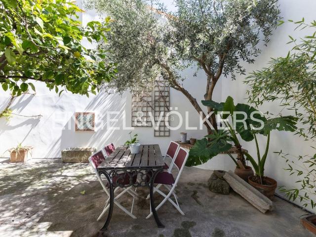 Casa en venta en Xeraco. Excelente oportunidad en el centro de Xeraco vivienda para reformar con gran potencial, perfecta para diseñar un espacio a medid. Casas.