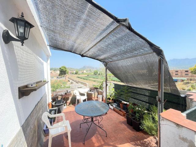 Casa en venta en Xerta. OPORTUNIDAD EN XERTA! Casa de 273m en calle principal con terraza y vistas!. Casas.