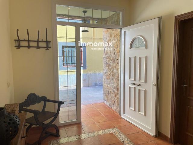 Casa en venta en Xerta. Casa en venta en el centro de Xerta para entrar a vivir. Casas.
