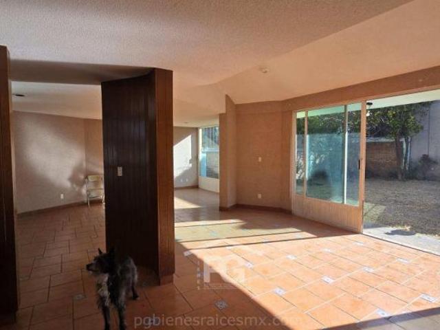 Casa en Venta en Xochimilco | Amplio terreno 389 m² | Jardín | 4.4M