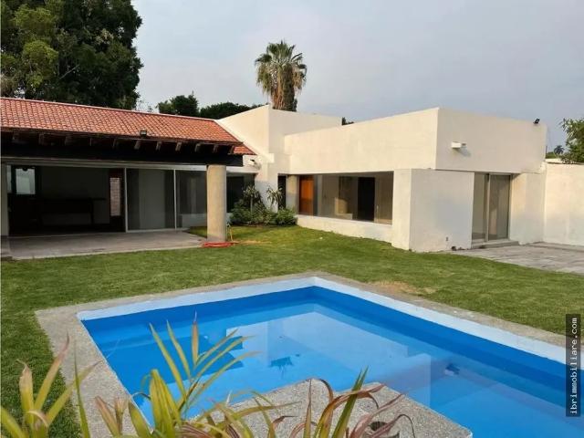 Casa en venta en Xochitepec con vigilancia 24/7