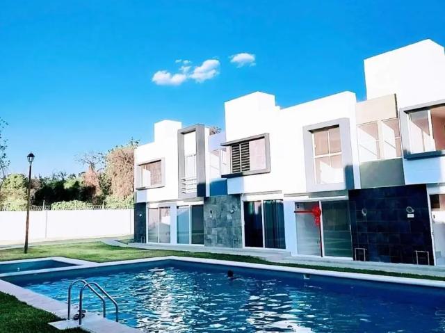 Casa en Venta en Xochitepec, Cumbres del Campestre: Excelente Ubicación y Amenidades