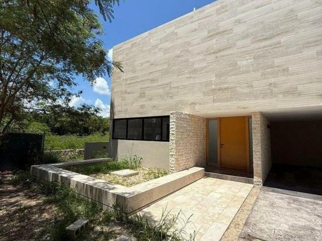 CASA EN VENTA EN YUCATAN COUNTRY CLUB MERIDA