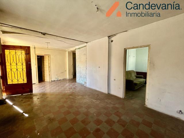 Casa en venta en Zuera. Casas.