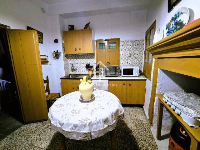 Casa en venta en Zagra. Venta de casa en Zagra. Casas.