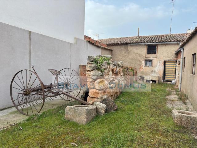 Casa en venta en Zamora, San Lázaro. casa en solar 360m2 en San Lázaro. Casas.
