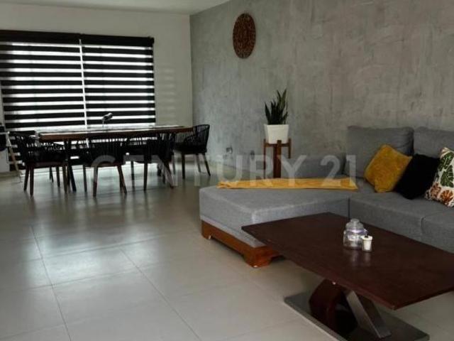 Casa en venta, en Zapotlanejo, Jalisco