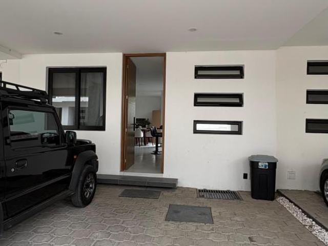 Casa en venta en Zapopan | 4 recámaras cerca de López Mateos e ITESO