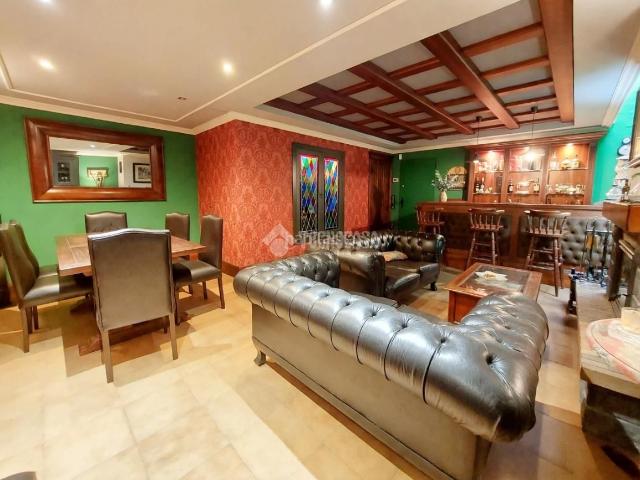 Casa en venta en Zaragoza, Miralbueno. Casa en venta en Zaragoza. Casas.