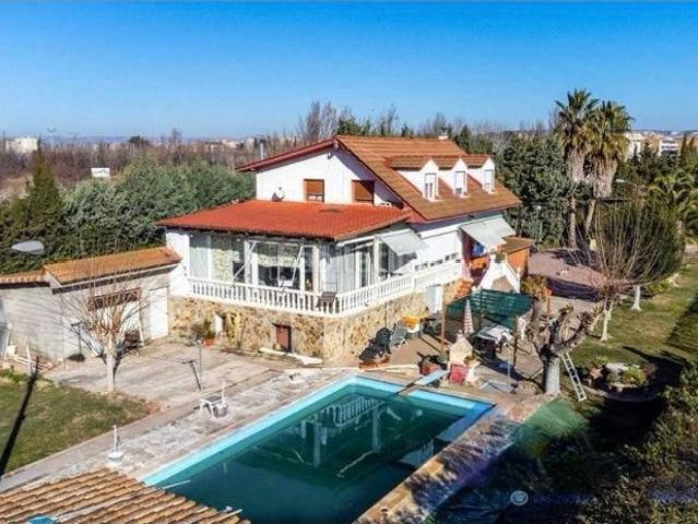 Casa en venta en Zaragoza, Casetas Villarrapa. Casas.