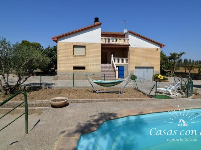 Casa en venta en Zaragoza, Garrapinillos. Chalet independiente en Garrapinillos. Casas.