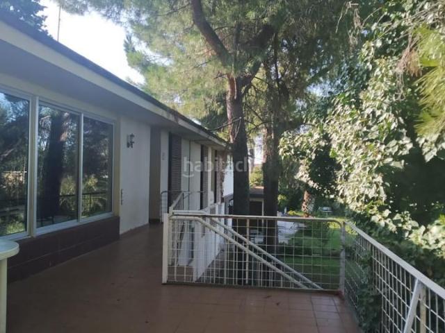 Casa en venta en Zaragoza, La Almozara. OPORTUNIDAD EN URBANIZACIÓN TORRES DE SAN LAMBERTO!. Casas.