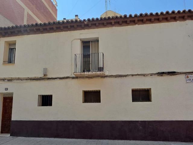 Casa en venta en Zaragoza, San José. Se vende una gran casa chalet en Zaragoza con infinitas posibilidades!. Casas.