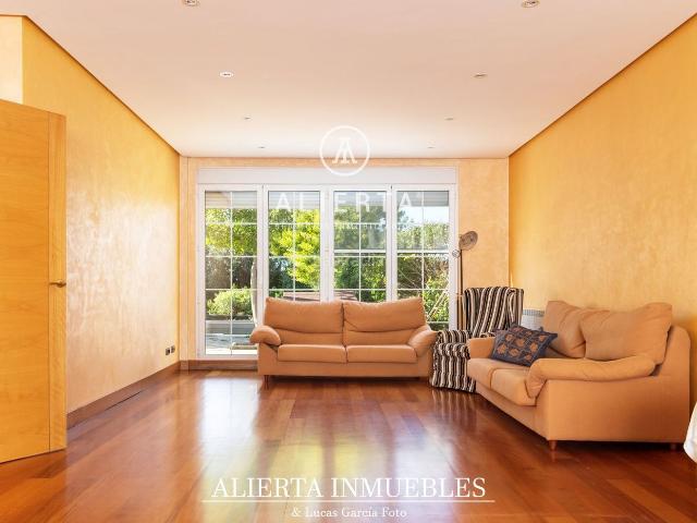Casa en venta en Zaragoza, San Juan de Mozarrifar. Calle Damas San Juan de Mozarrifar. Casas.