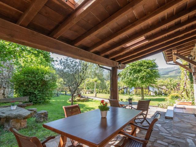Casa en venta en Zeanuri. Preciosa casa de piedra en el Parque Natural del Gorbea a sólo 25 min. de Bilbao. Casas.