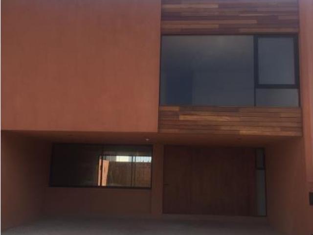 Casa en venta en Zerezotla, San Pedro Cholula, Puebla