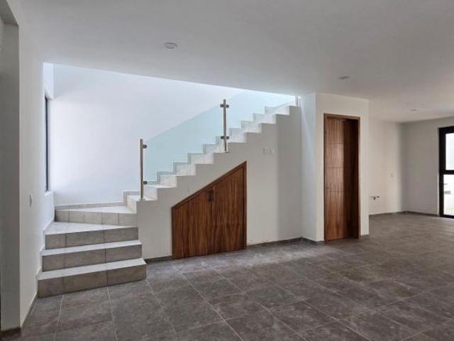 CASA EN VENTA EN ZIMALTÁ