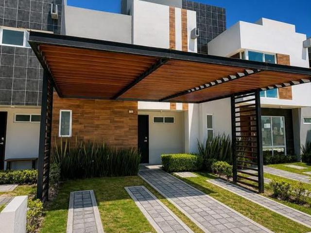CASA EN VENTA EN ZINACANTEPEC CERCA DE LA SIGLO XXI