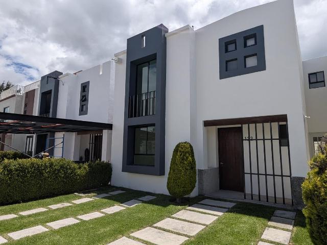 CASA EN VENTA EN ZINACANTEPEC RESIDENCIAL BOSQUES DE ICA