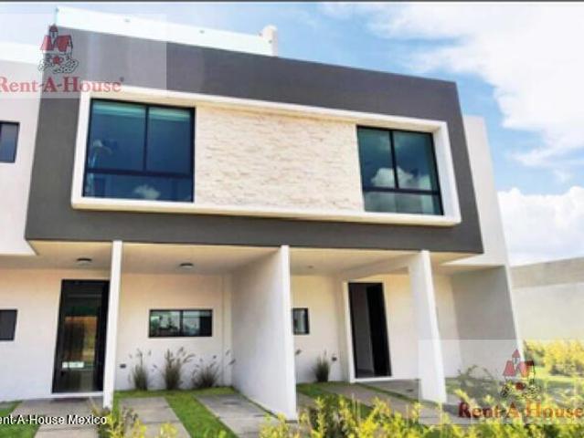 Casa en Venta en Zinacantepec, San Miguel Zinacantepec AM. 26 2025
