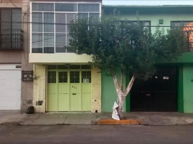 Casa en Venta en Zona centro 4