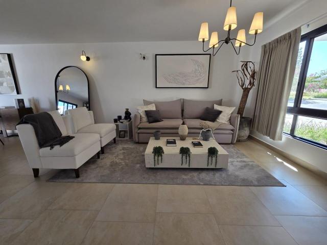 CASA EN VENTA, EN ZONA ANTEA JURICA, QUERETARO