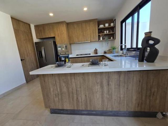 CASA EN VENTA, EN ZONA ANTEA JURICA, QUERETARO