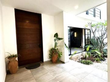 Casa en venta en zona exclusiva Montebello con alta plusvalía y excelente conectividad