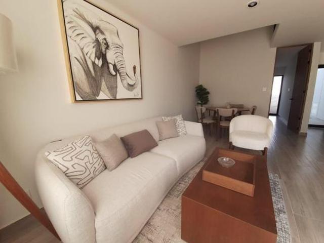 CASA EN VENTA EN ZONA MIRADOR EL MARQUES 4