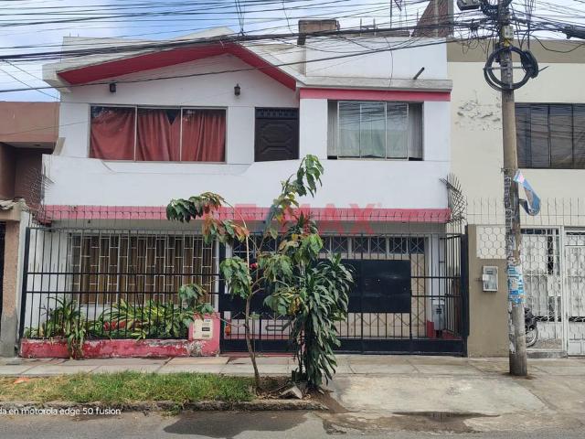 !Casa En Venta En Zona Residencial De Los Olivos Urb Micaela Bastidas!
