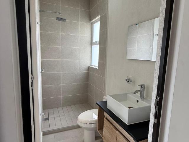 Casa en venta en zona Valle Imperial, coto Abie Zapopan