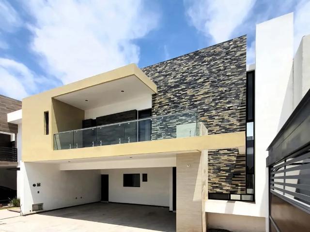 Casa en Venta en zona Viñedos