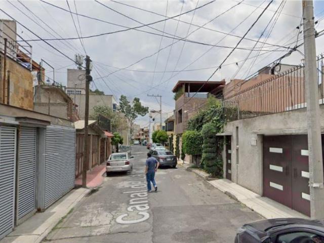 Casa en venta en 18, Xochimilco, Ciudad de México