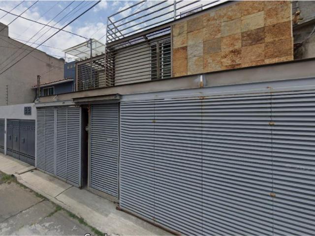 Casa en venta en 18, Xochimilco, Ciudad de México