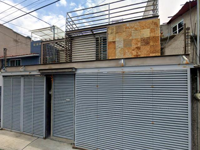 Casa en venta en 18, Xochimilco, Ciudad de México
