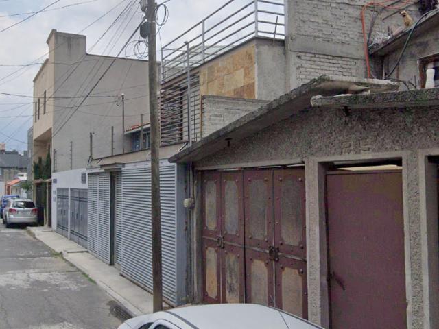 Casa en venta en 18, Xochimilco, Ciudad de México