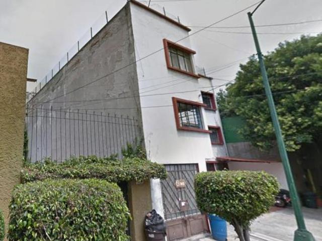 Casa en Venta en 1a. Cerrada Luz Saviñón #24