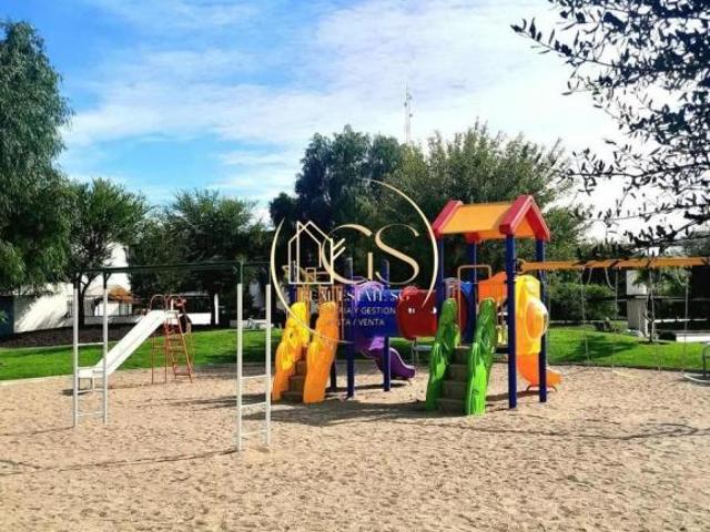 CASA EN VENTA ENTORNO RESIDENCIAL